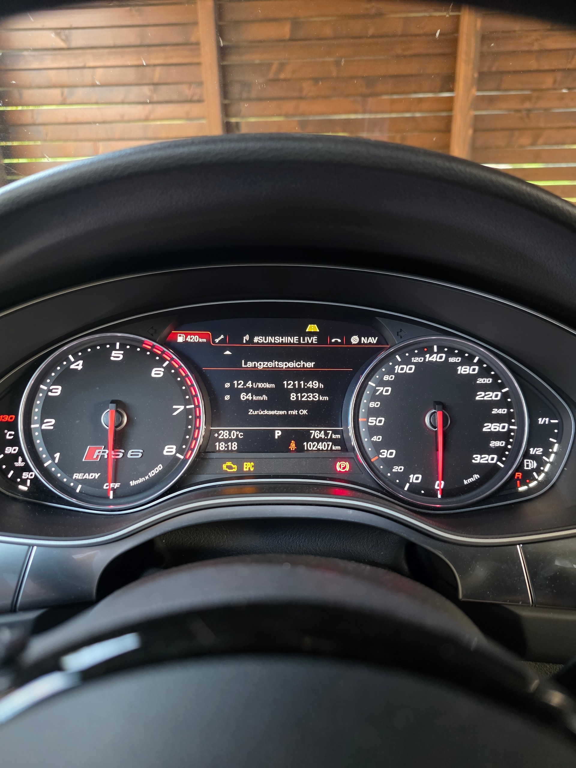 AUDI 4.0 V8 TFSI perform. qu. T-Tr.-image-2