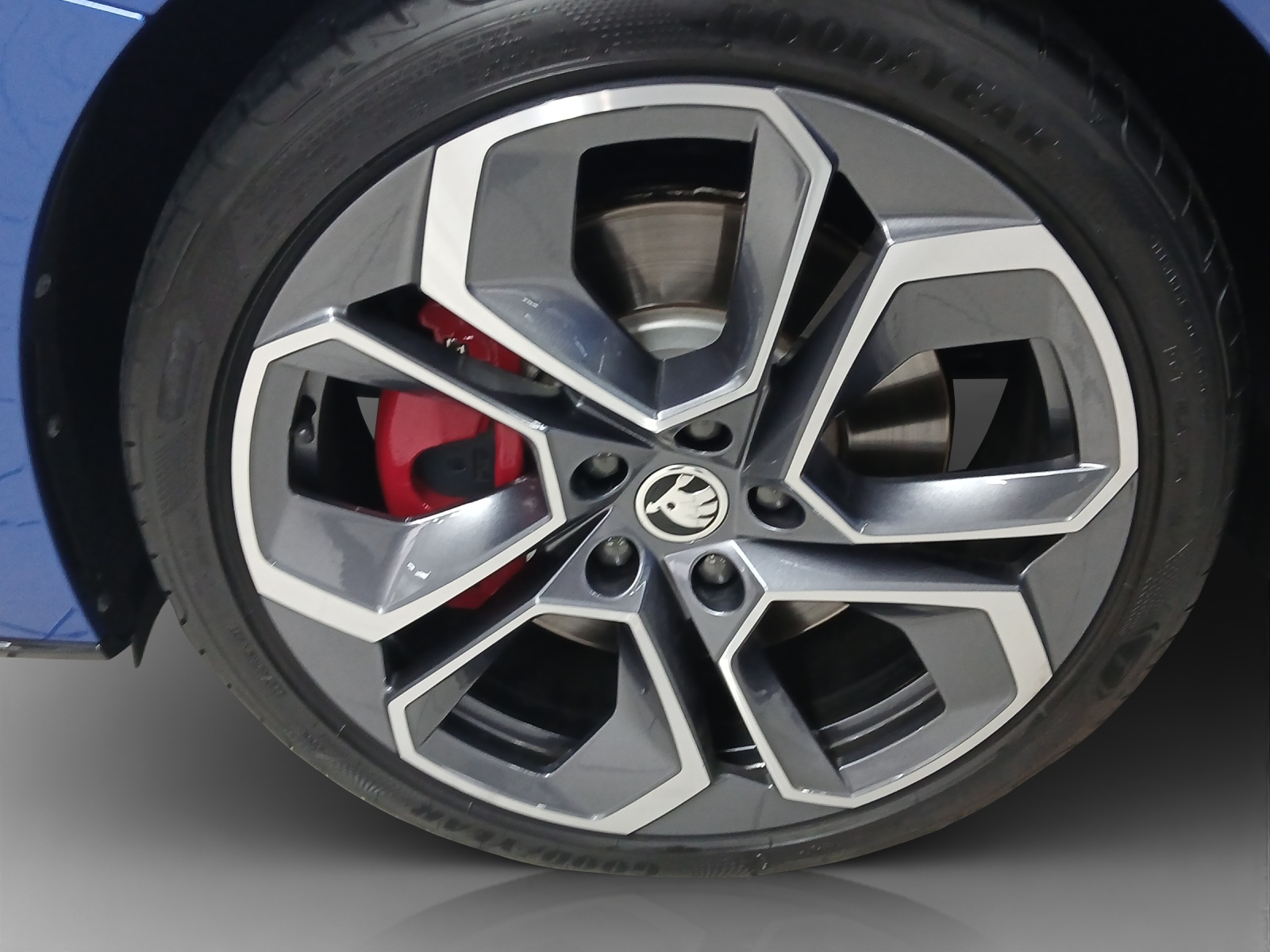 SKODA Octavia Combi 2.0 TSI DSG RS-image-13