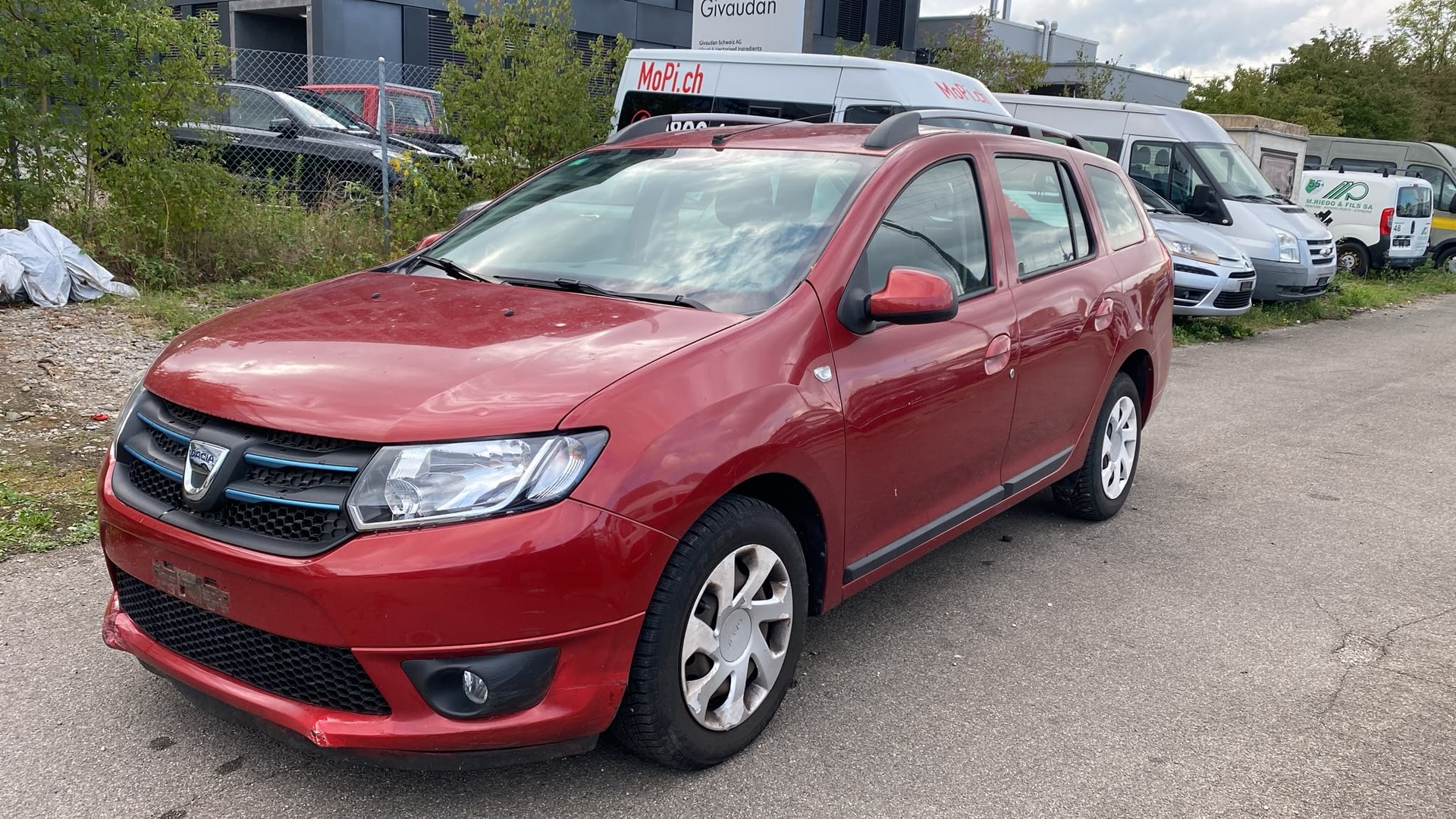 DACIA Logan MCV 0.9 Lauréate-image-1
