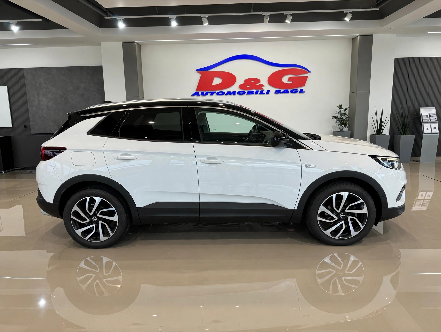 OPEL Grandland X 1.2i TP Ultimate Automatik