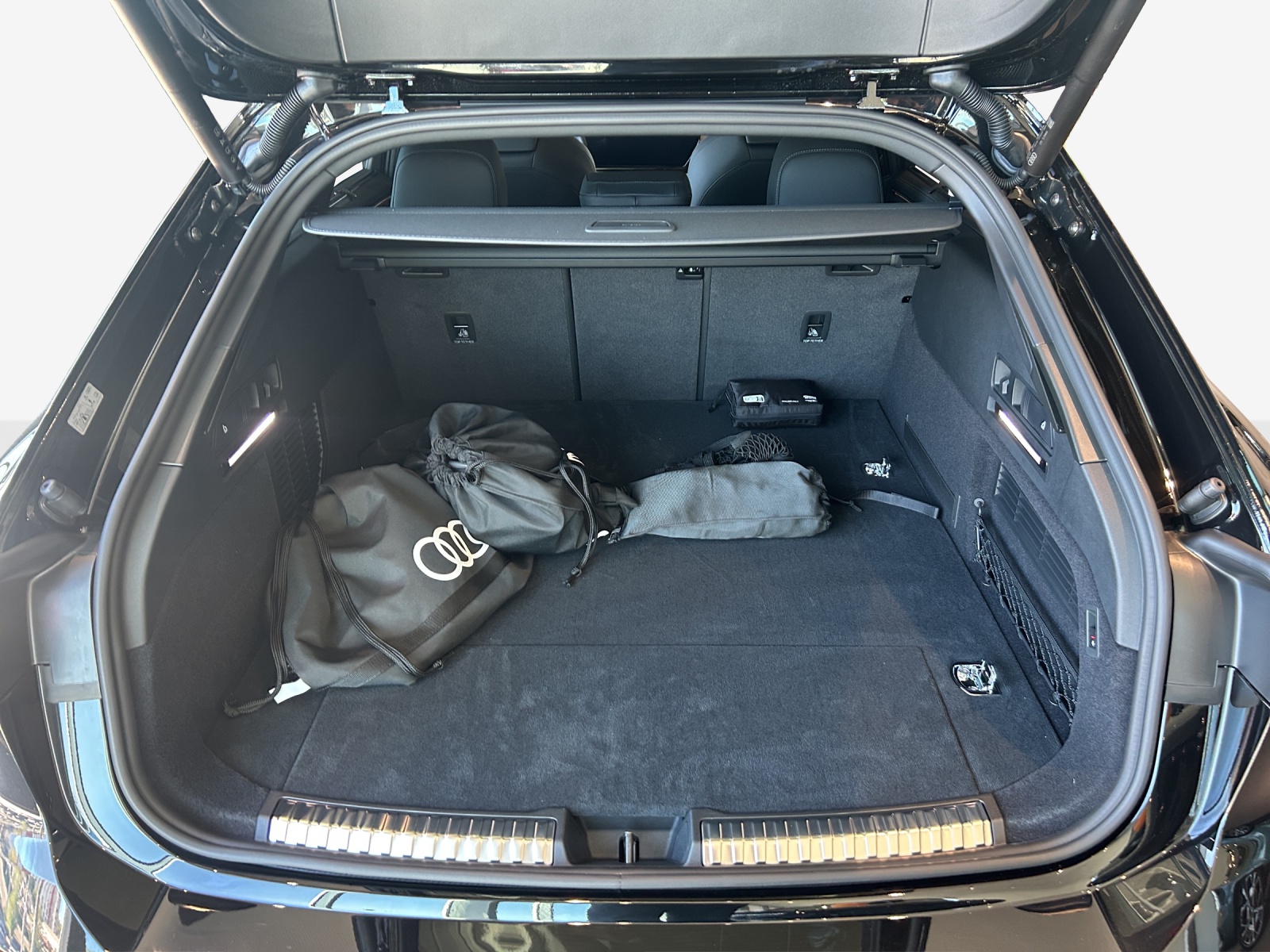 AUDI A6 Avant e-hybrid quattro 270 kW S tronic-image-12