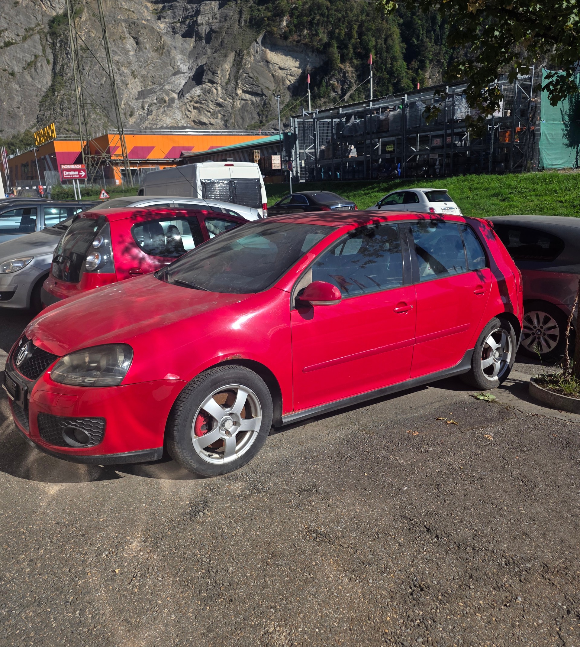 VW Golf 2.0 TFSI GTI-image-1