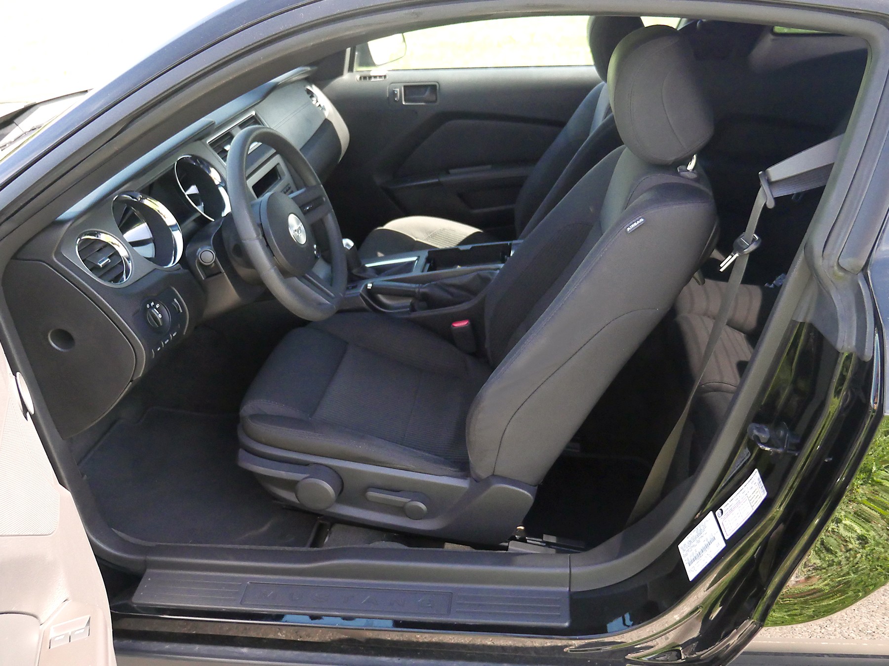 FORD Mustang GT 3.7 V6 6-Speed-image-8