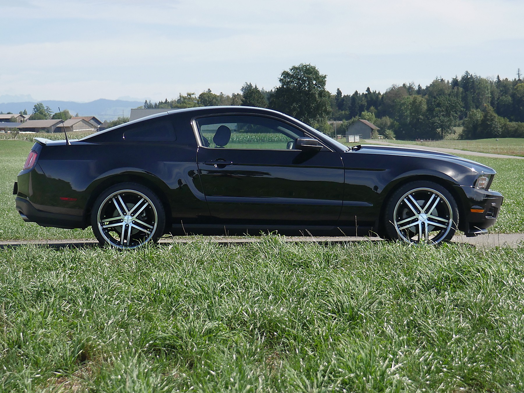 FORD Mustang GT 3.7 V6 6-Speed-image-5