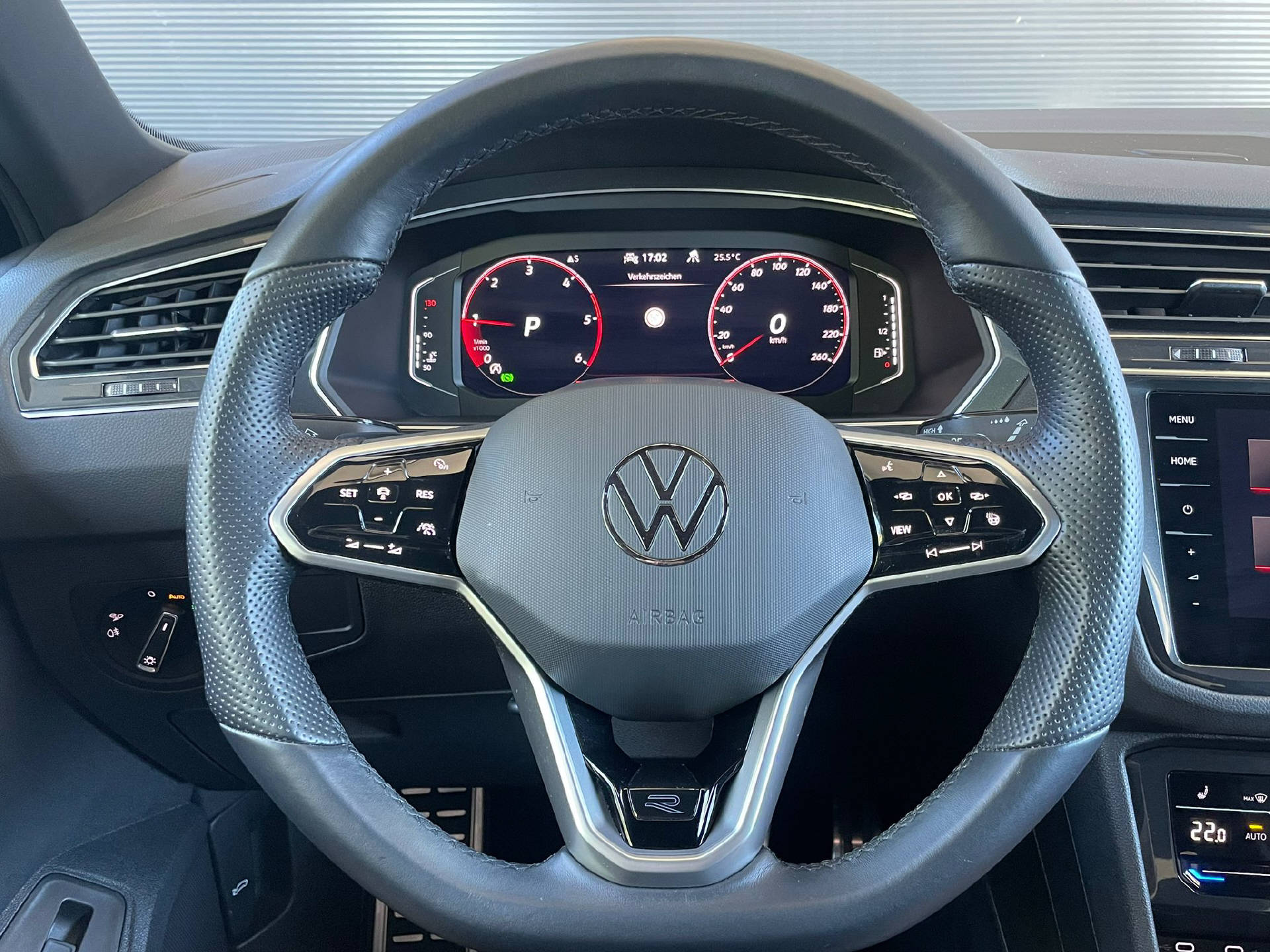 VW Tiguan 2.0 TDI SCR R-Line DSG-image-7