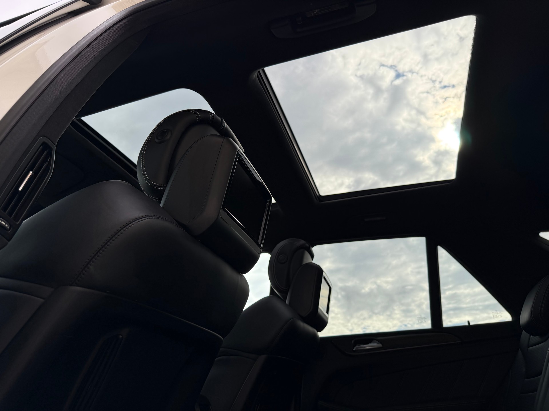 MERCEDES-BENZ GLE 63 AMG 4Matic Speedshift Plus 7G-Tronic-image-14