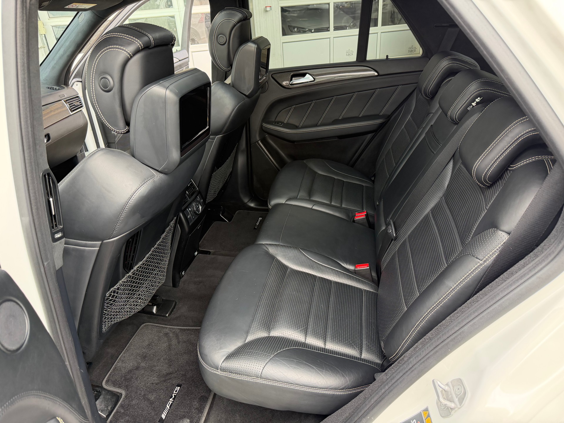 MERCEDES-BENZ GLE 63 AMG 4Matic Speedshift Plus 7G-Tronic-image-12