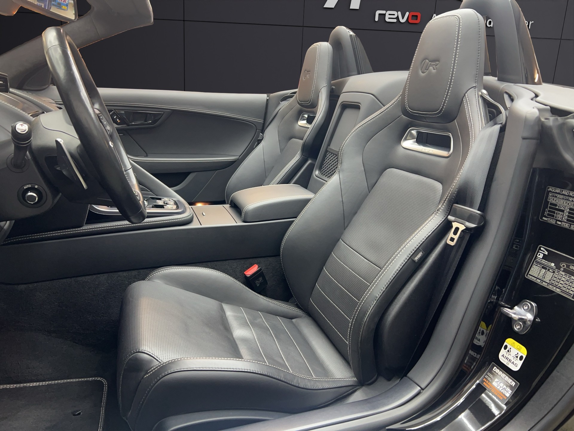 JAGUAR F-Type Convertible 5.0 V8 S/C R AWD Automatik-image-9