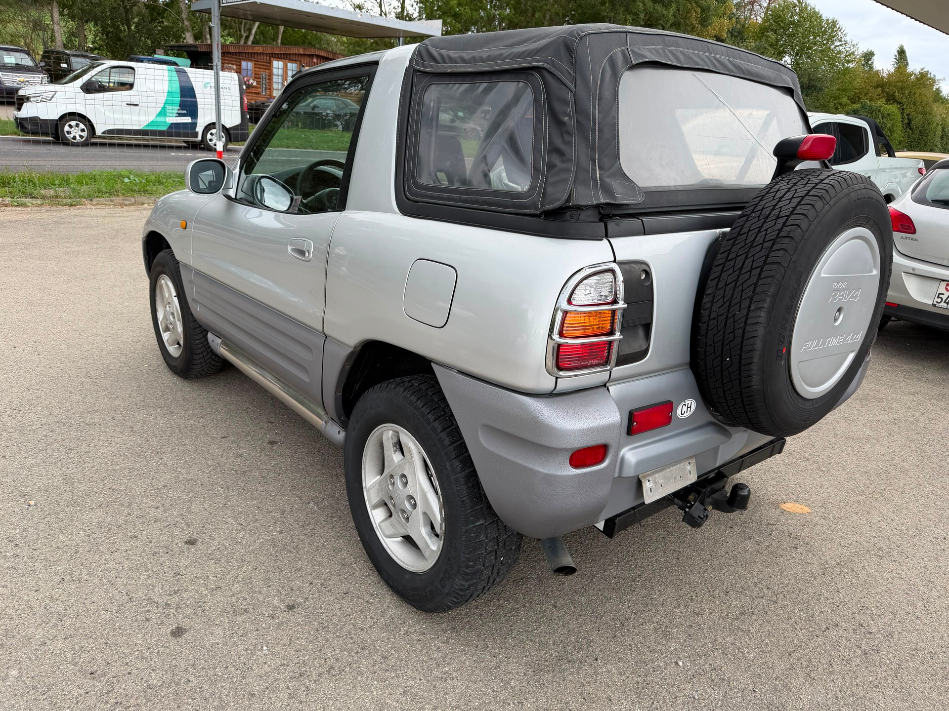 TOYOTA RAV-4 GX Cabrio-image-5