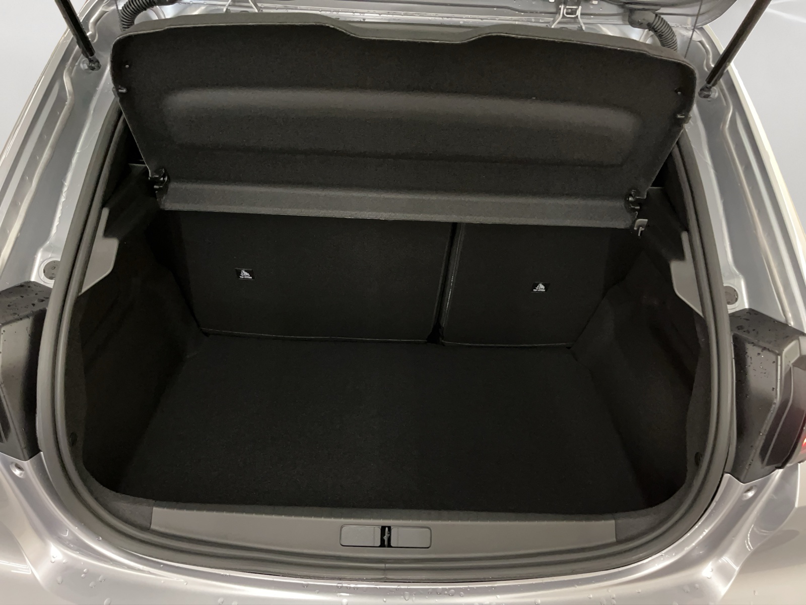 PEUGEOT 208 1.2 Hybrid 145 GT Exclusive-image-15