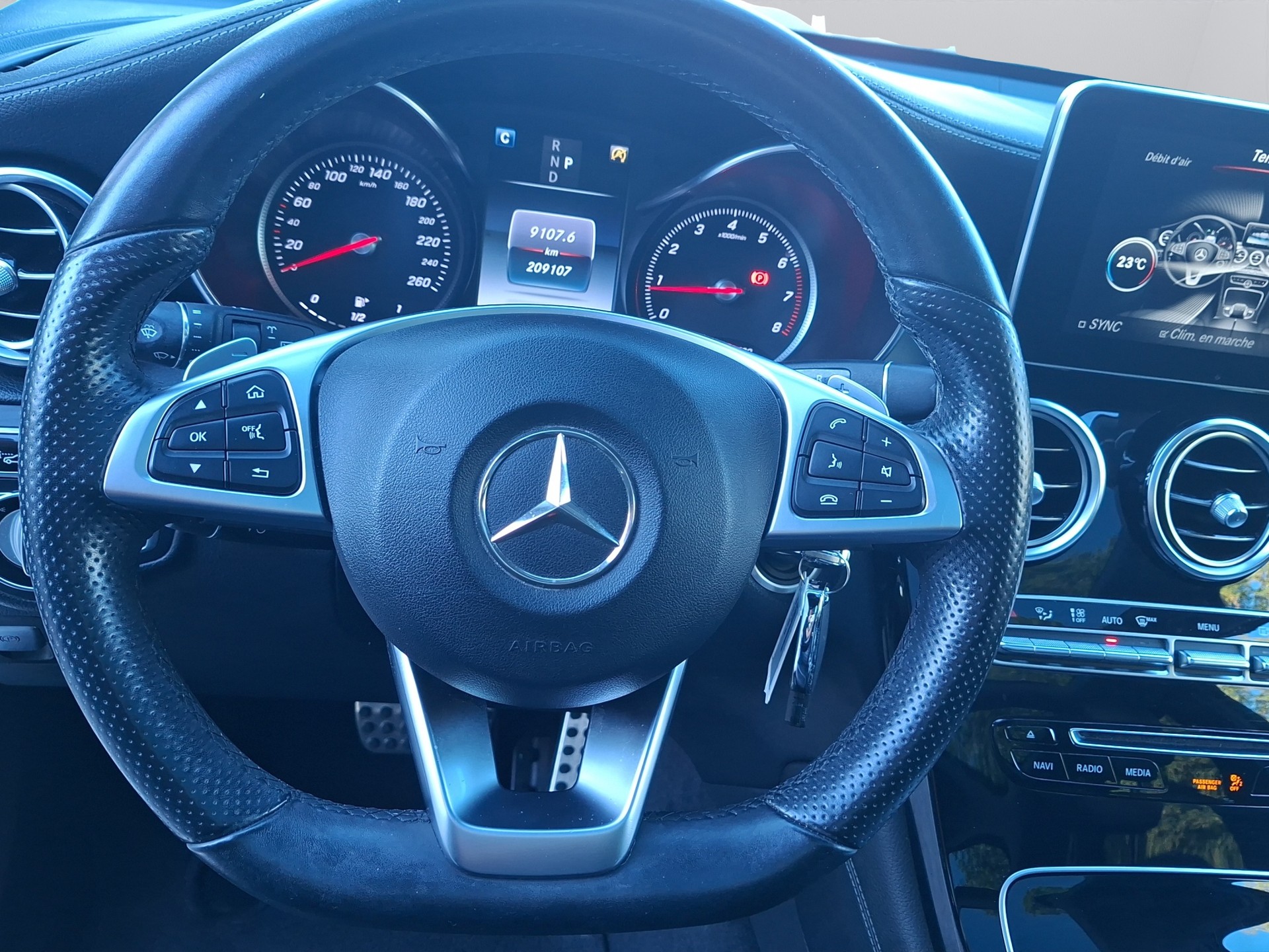 MERCEDES-BENZ GLC 250 Exclusive 4Matic 9G-Tronic-image-9