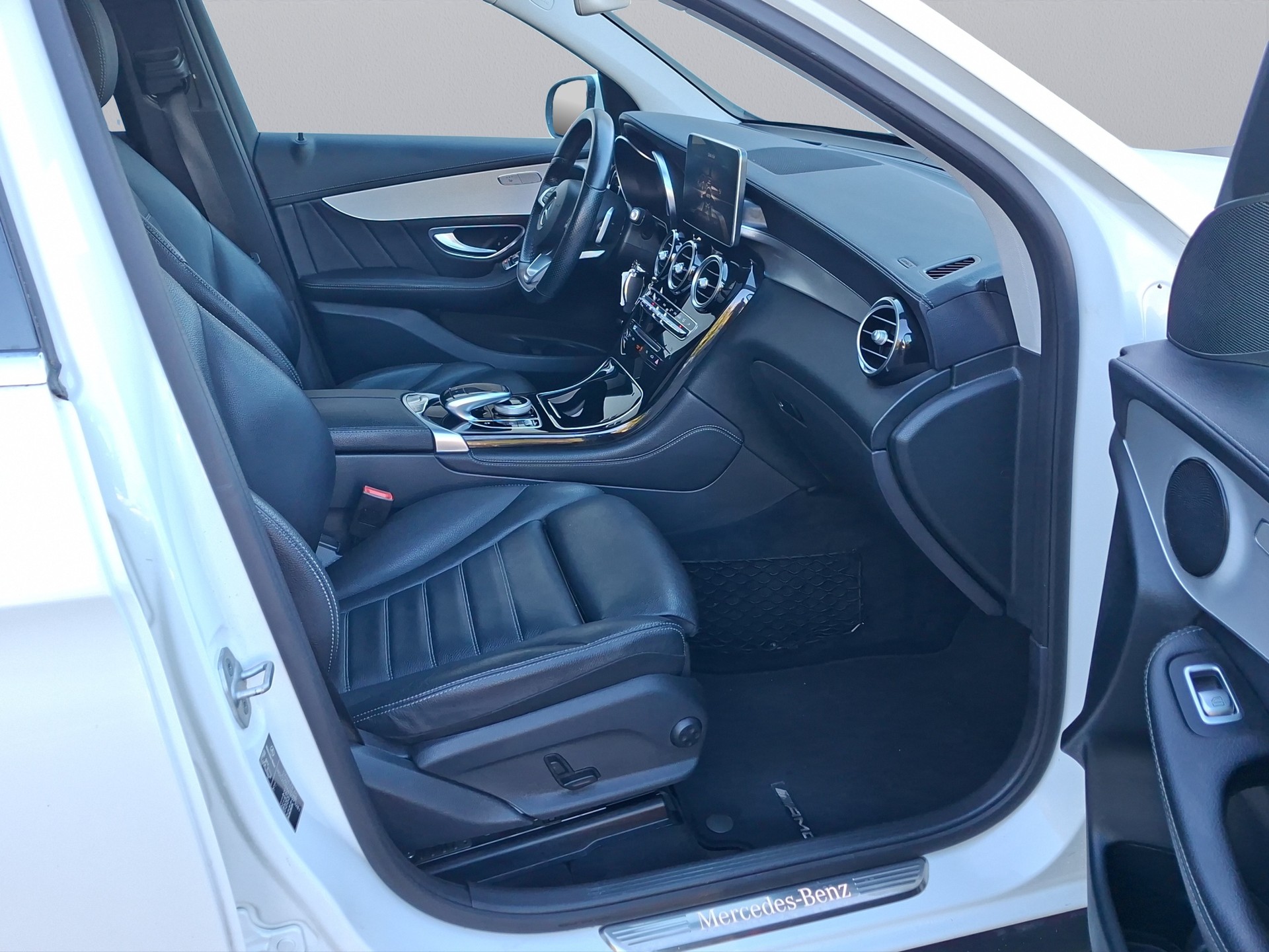 MERCEDES-BENZ GLC 250 Exclusive 4Matic 9G-Tronic-image-18