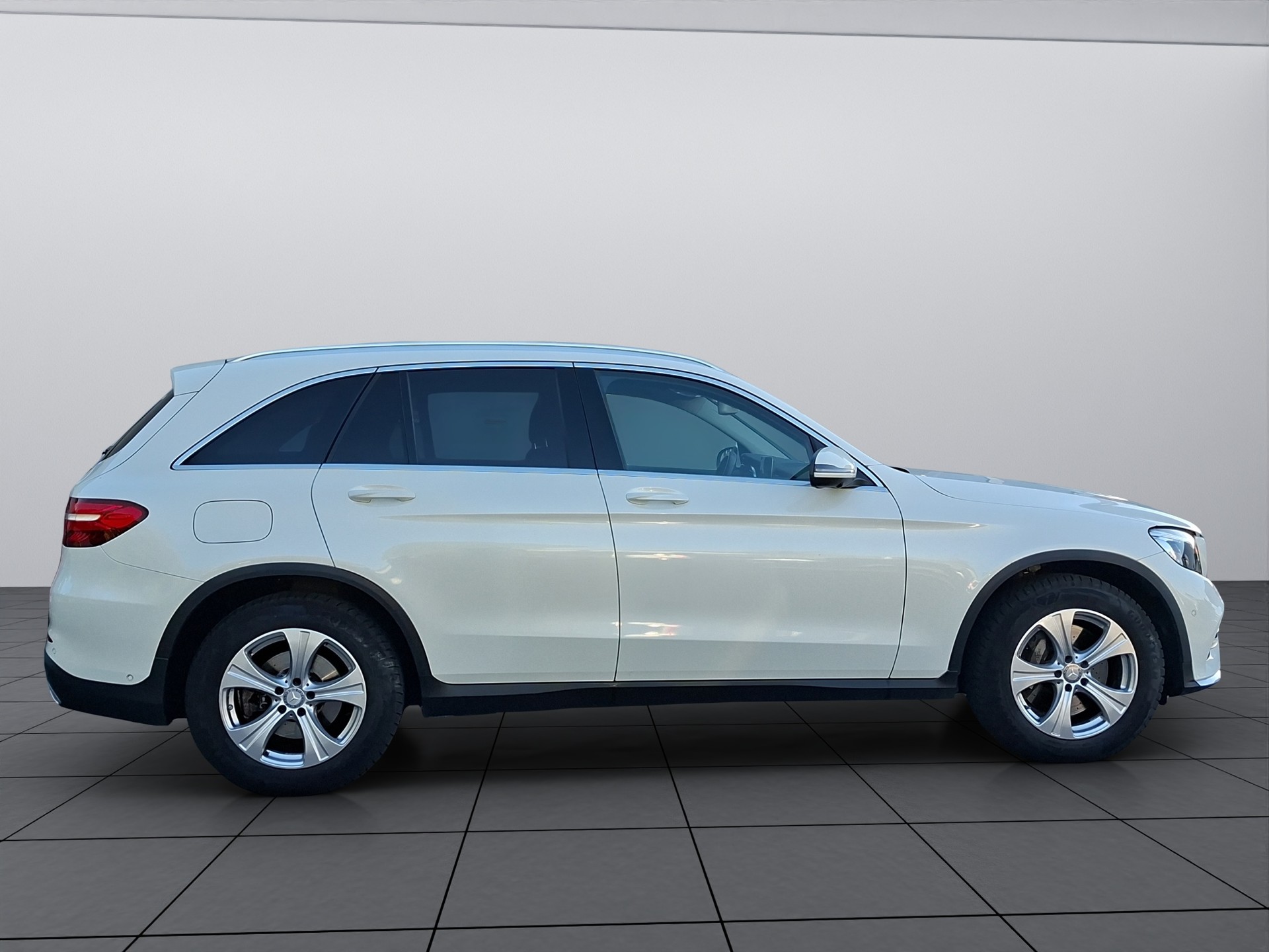 MERCEDES-BENZ GLC 250 Exclusive 4Matic 9G-Tronic-image-6