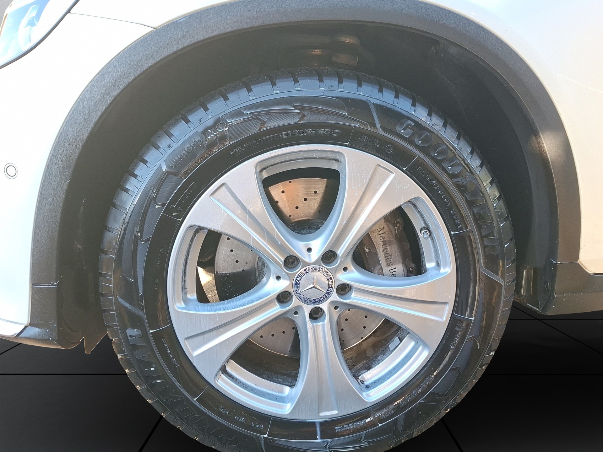 MERCEDES-BENZ GLC 250 Exclusive 4Matic 9G-Tronic-image-20