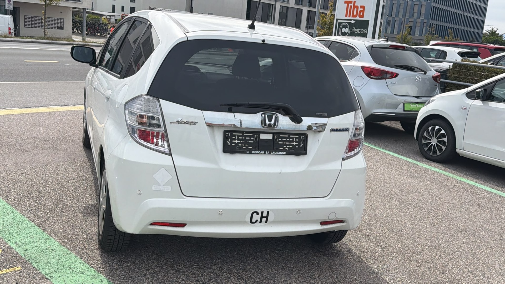 HONDA Jazz 1.3i Hybrid Comfort CVT - Automatique - Nouvelle Expertise : 30.09.2026 - Grand Service Fait à Jour - 104 g/km Rabais Taxe-image-12