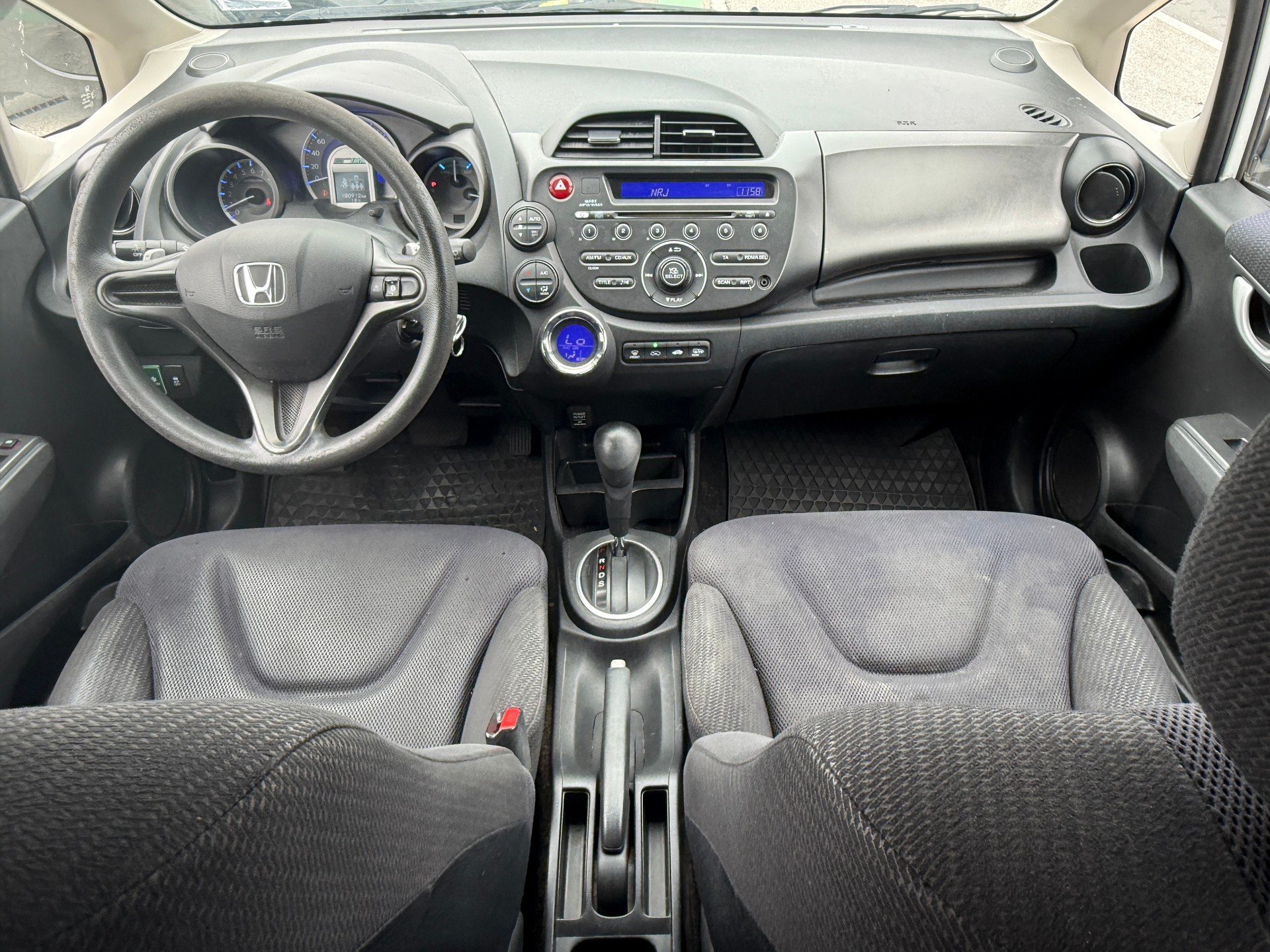 HONDA Jazz 1.3i Hybrid Comfort CVT - Automatique - Nouvelle Expertise : 22.10.2026 - Grand Service Fait à Jour - 104 g/km Rabais Taxe-image-17