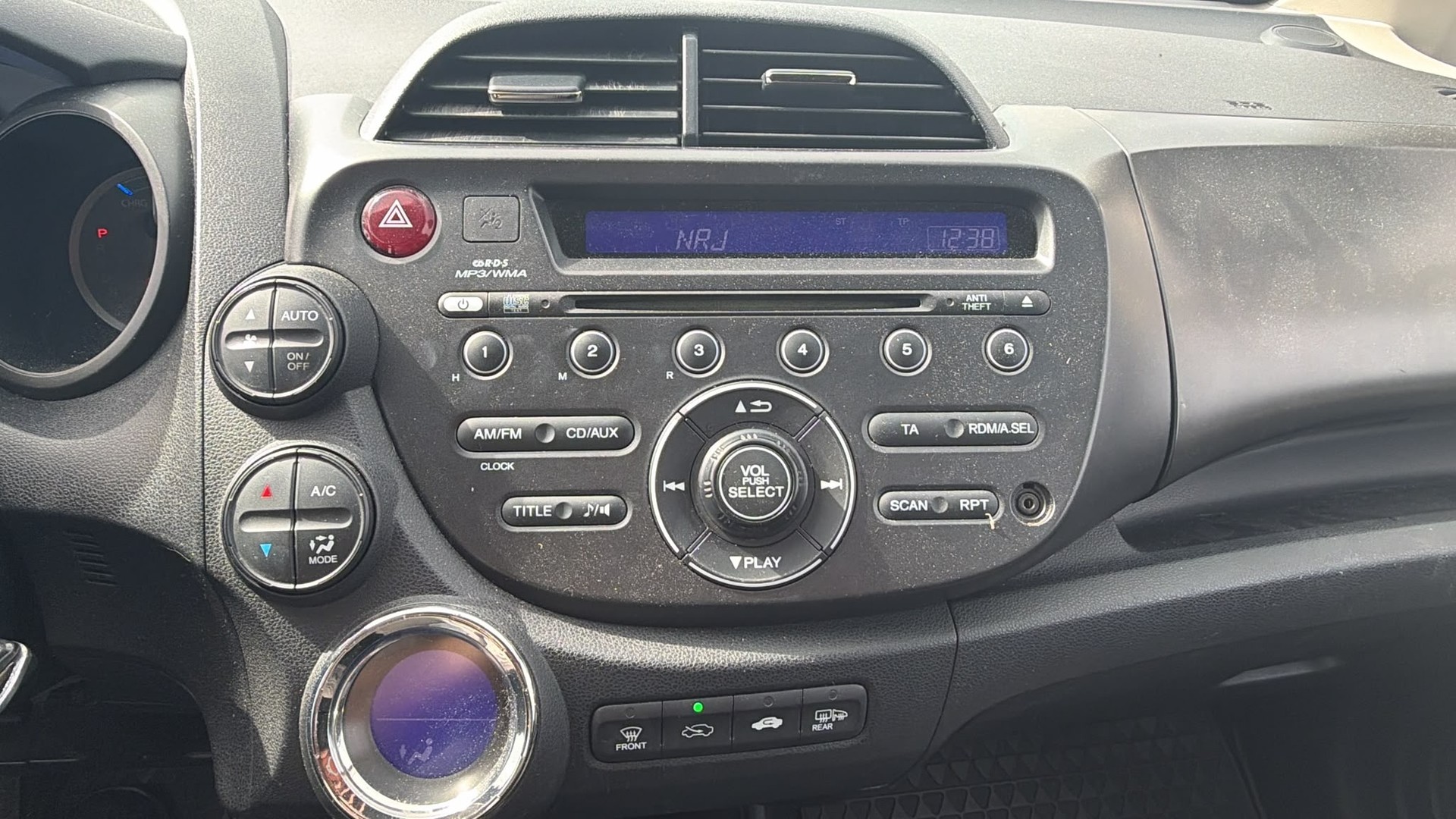 HONDA Jazz 1.3i Hybrid Comfort CVT - Automatique - Nouvelle Expertise : 30.09.2026 - Grand Service Fait à Jour - 104 g/km Rabais Taxe-image-18