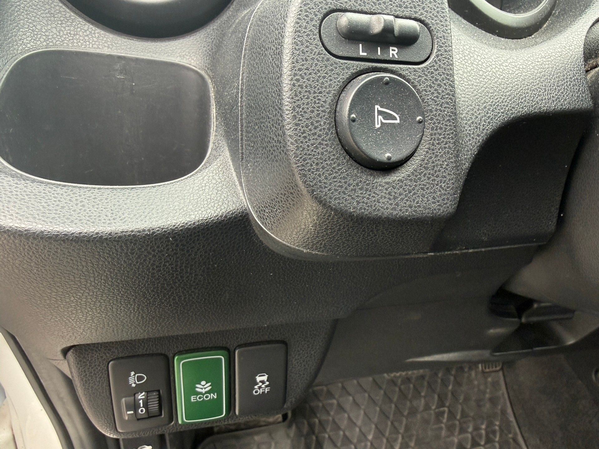 HONDA Jazz 1.3i Hybrid Comfort CVT - Automatique - Nouvelle Expertise : 22.10.2026 - Grand Service Fait à Jour - 104 g/km Rabais Taxe-image-16