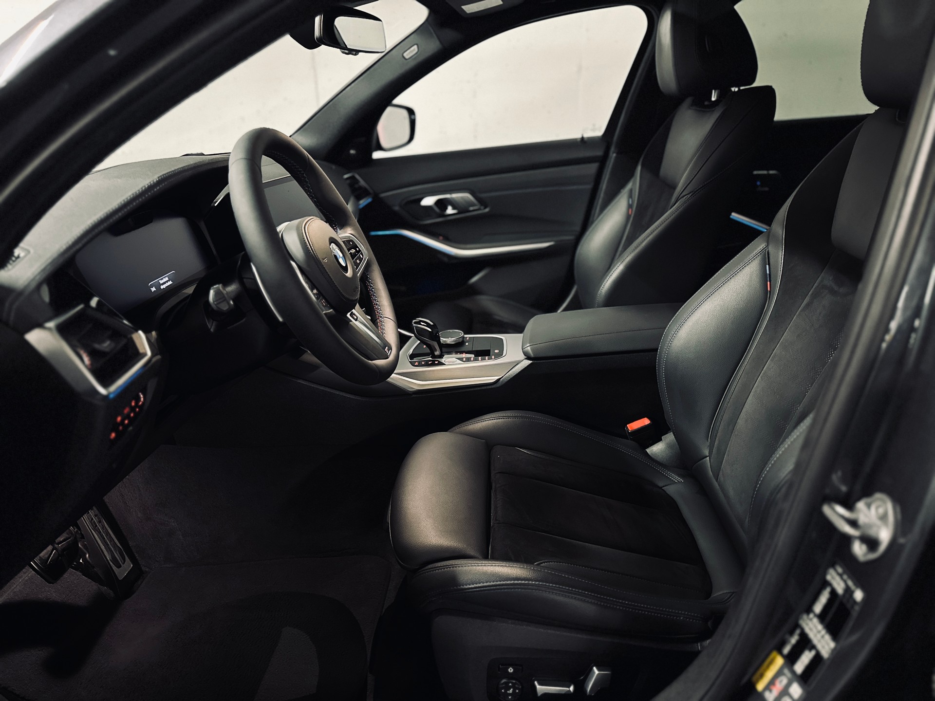 BMW 330e x-DriveTouring M-Sport SAG-image-6