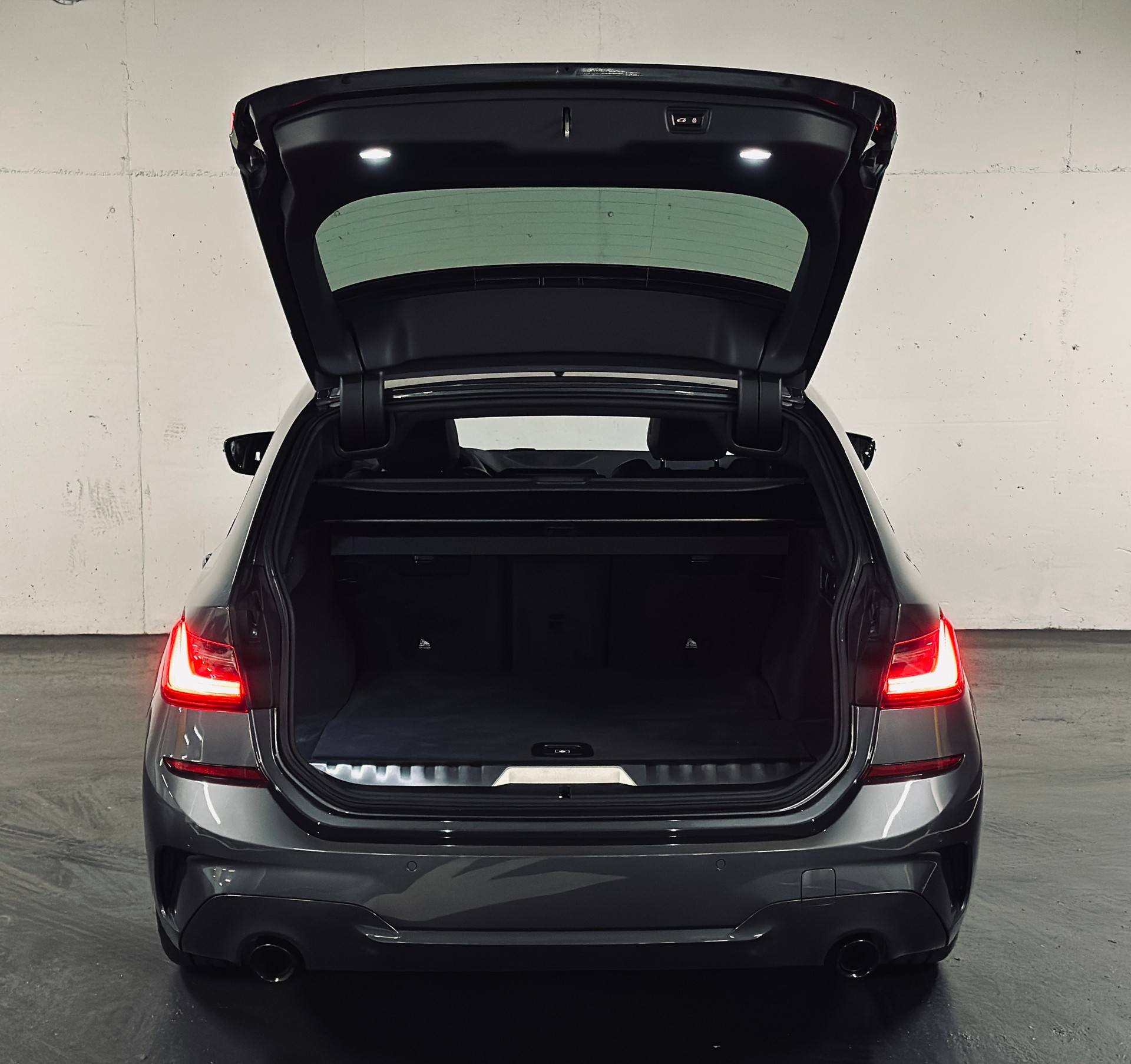 BMW 330e x-DriveTouring M-Sport SAG-image-5