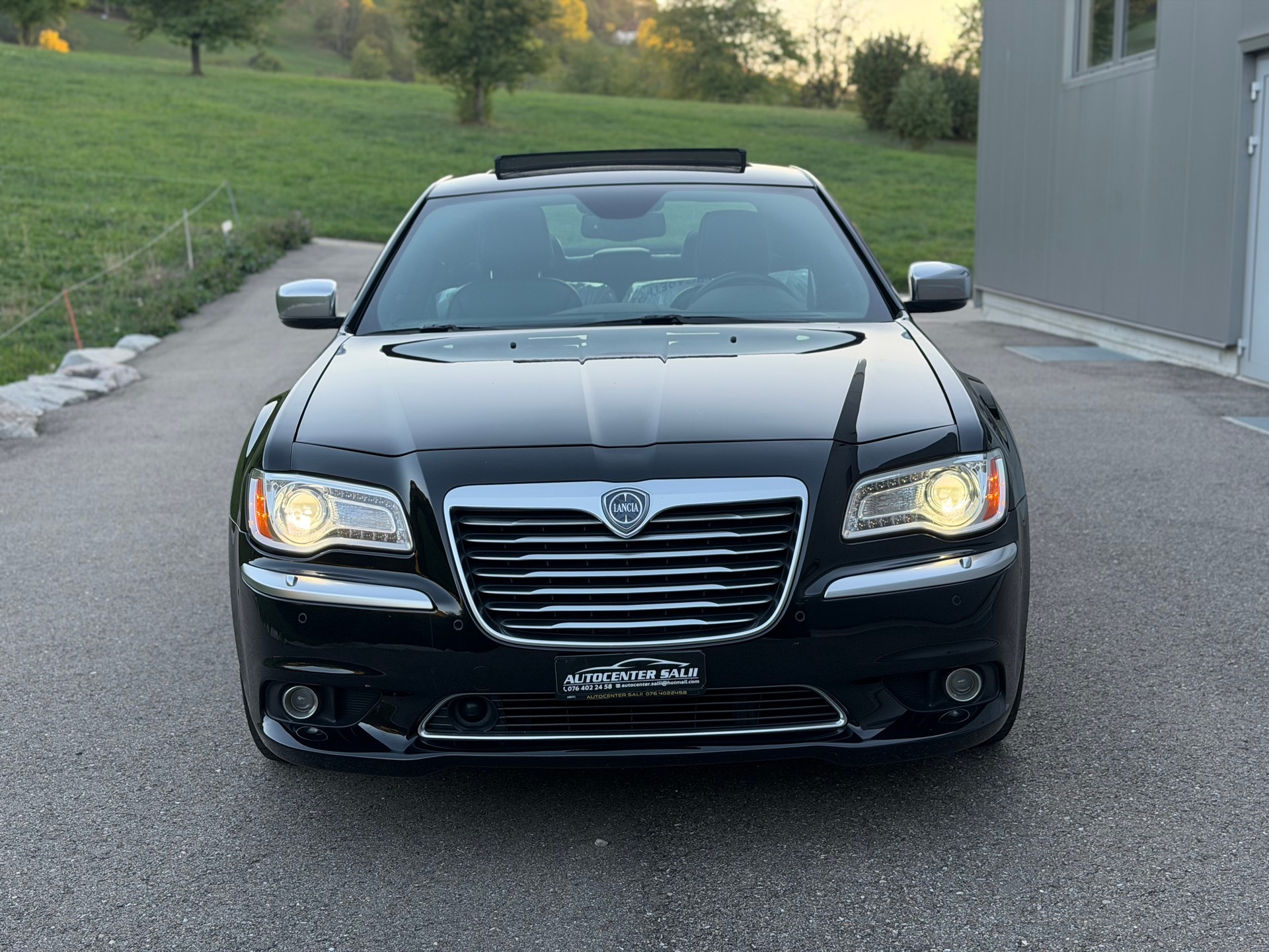 LANCIA Thema 3.6 Executive 4WD Automatic-image-2