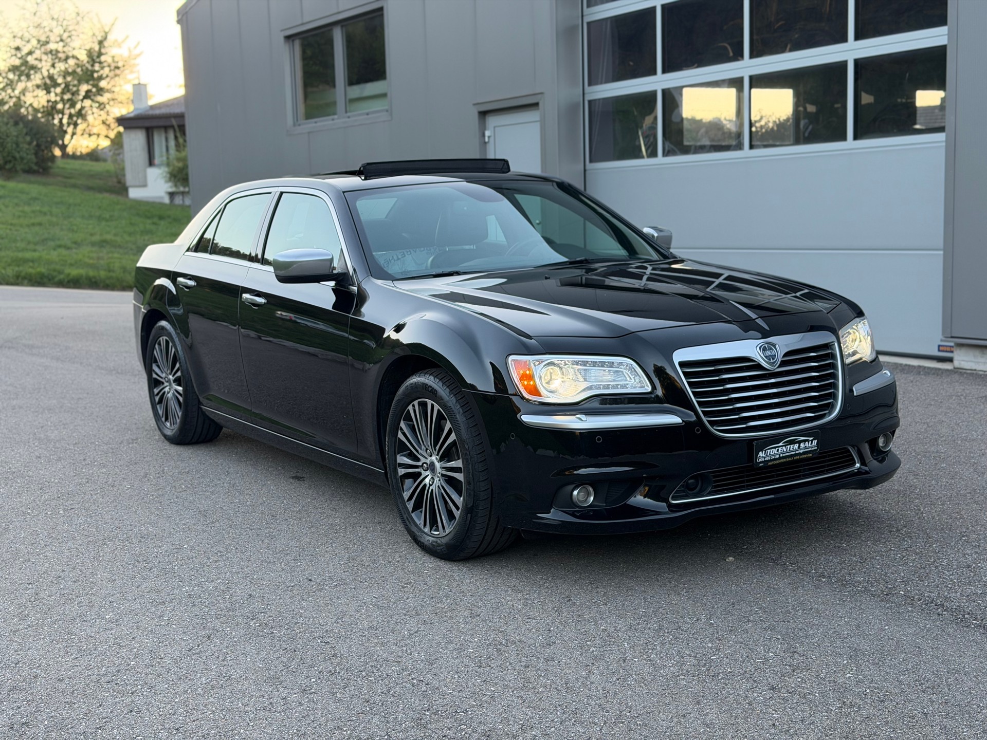 LANCIA Thema 3.6 Executive 4WD Automatic-image-1