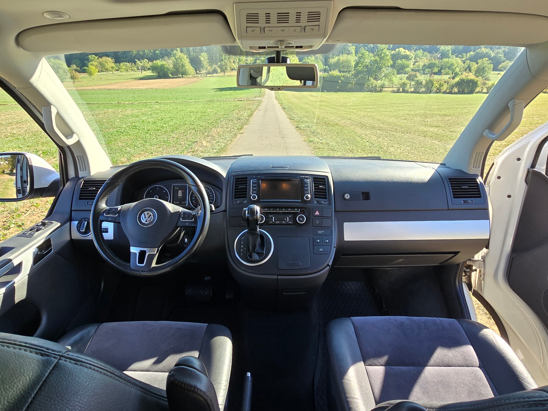 VW 2.0 TDI 180 BMT Highline DSG-image-1