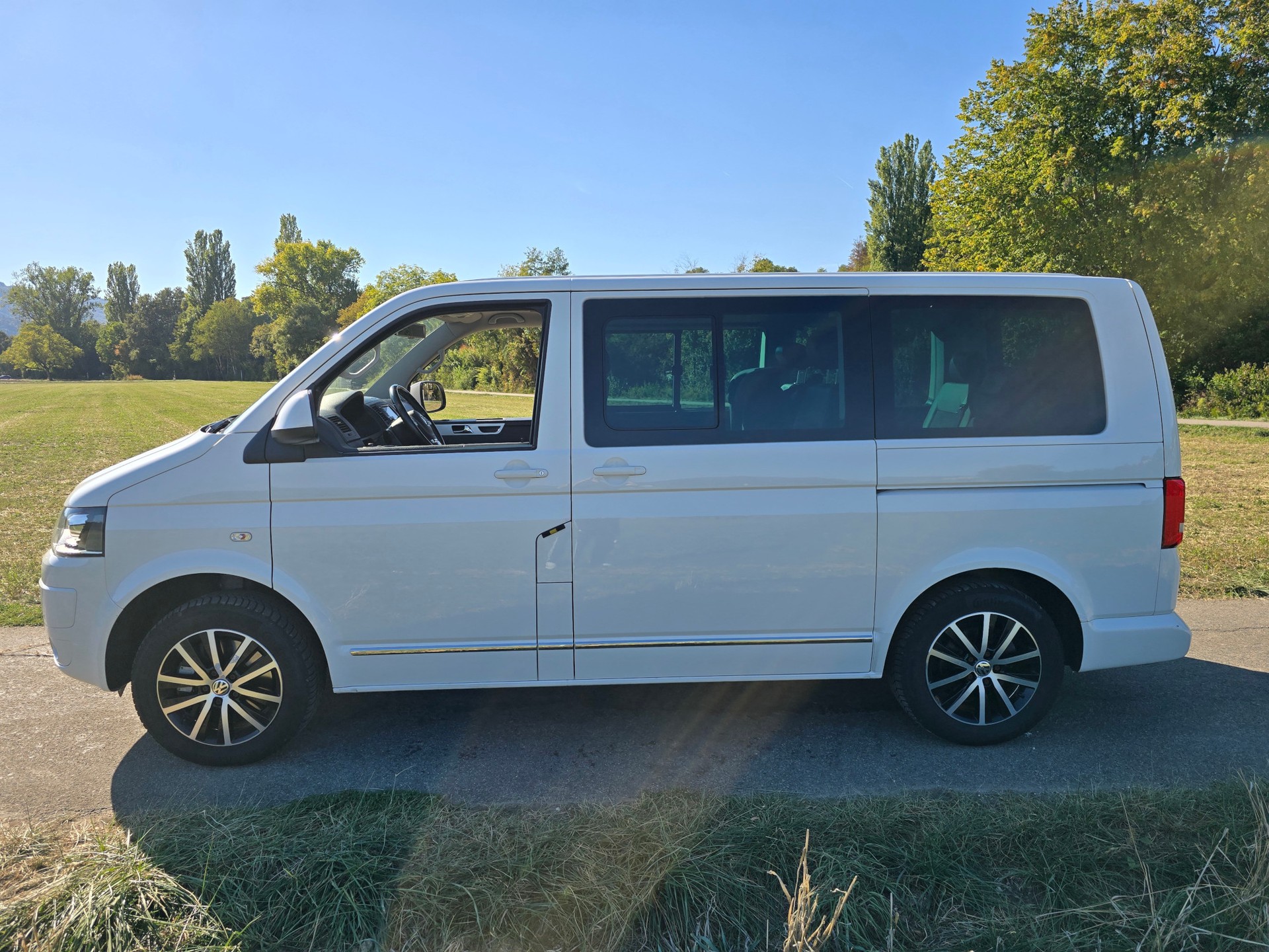 VW 2.0 TDI 180 BMT Highline DSG-image-9