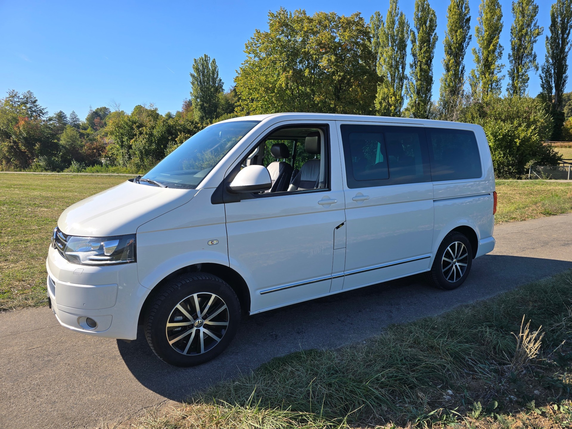 VW 2.0 TDI 180 BMT Highline DSG-image-0