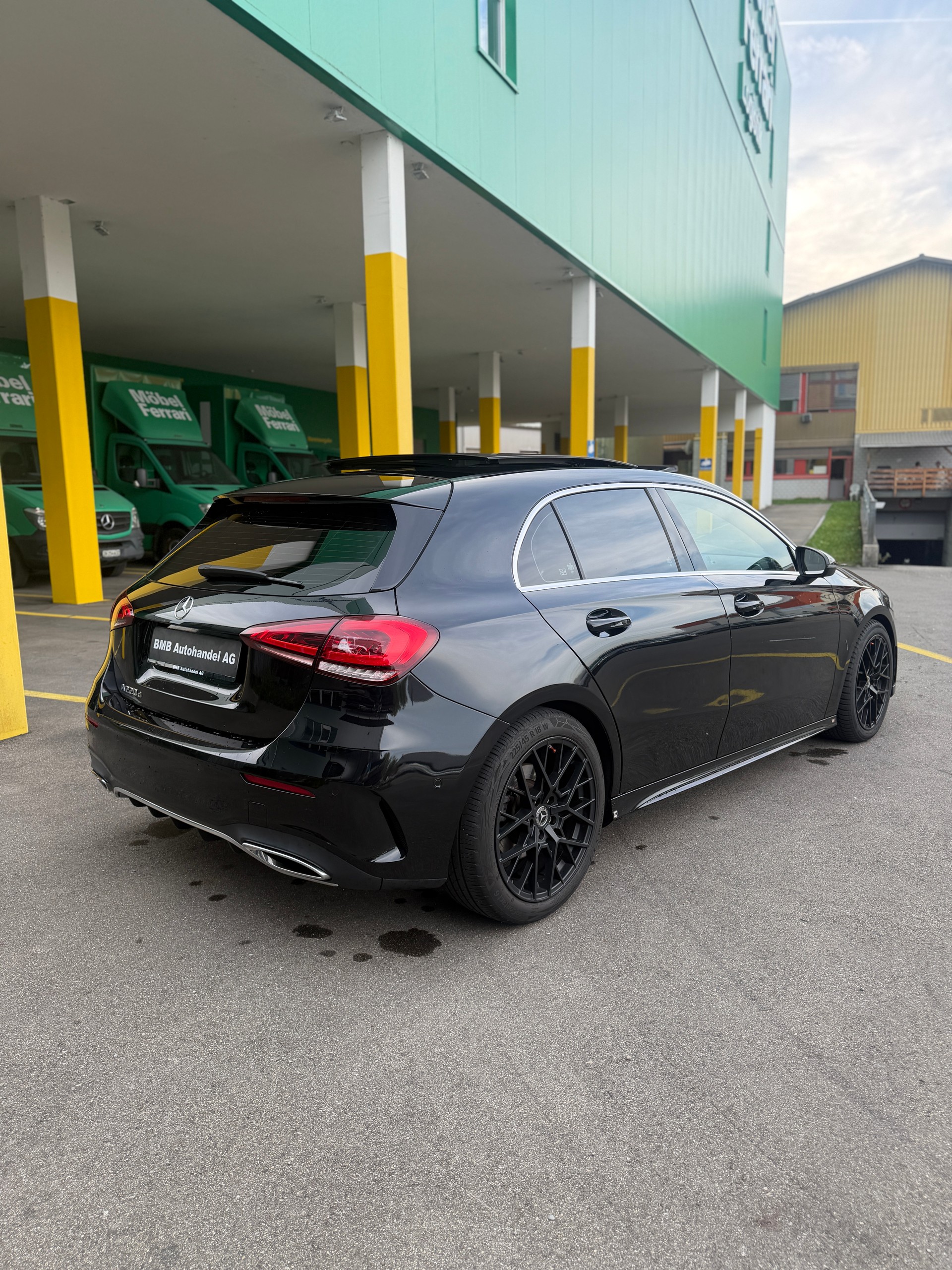 MERCEDES-BENZ A 220 d AMG Line 8G-DCT-image-6