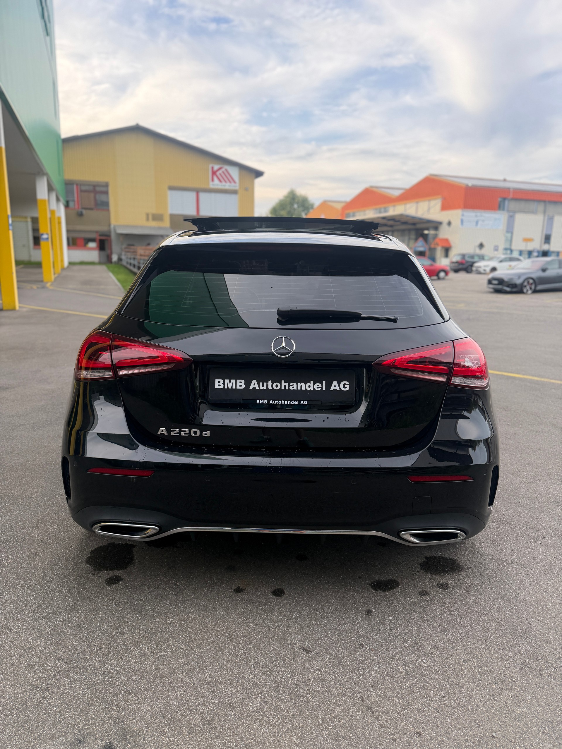 MERCEDES-BENZ A 220 d AMG Line 8G-DCT-image-5