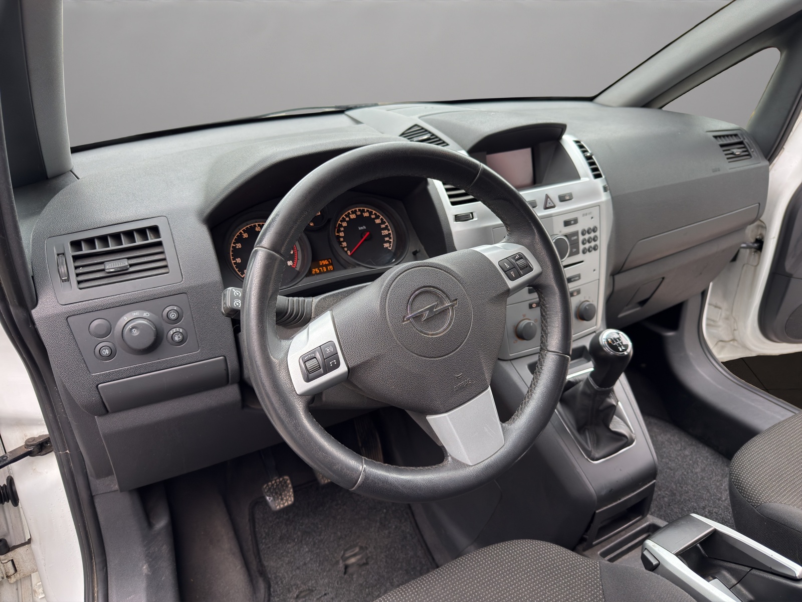 OPEL Zafira 1.8i 16V Enjoy-image-9