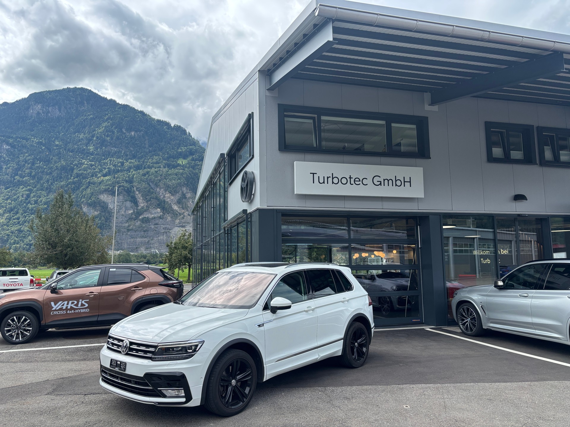VW Tiguan 2.0TSI Highline 4Motion DSG-image-4