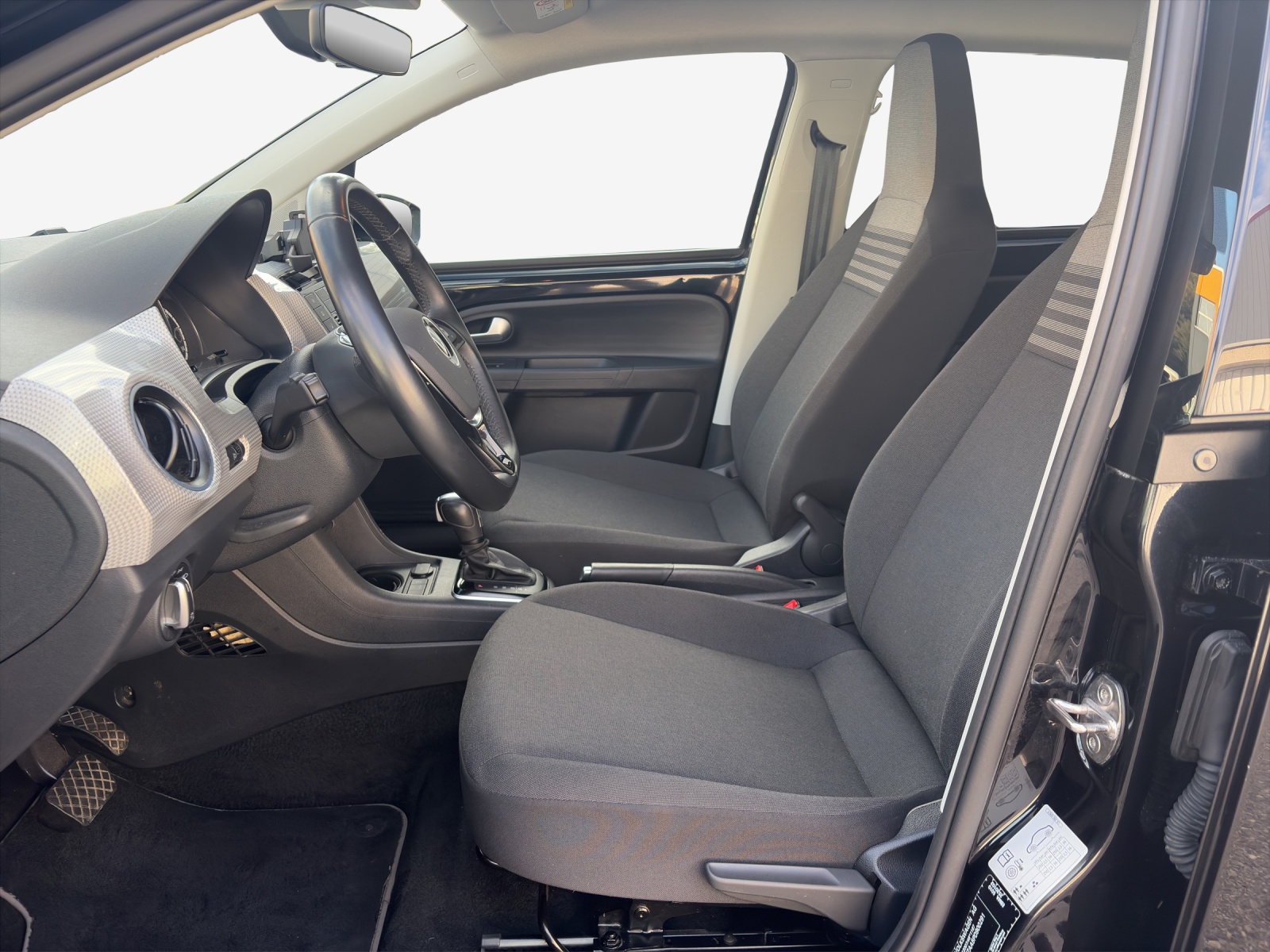 VW e-Up-image-7