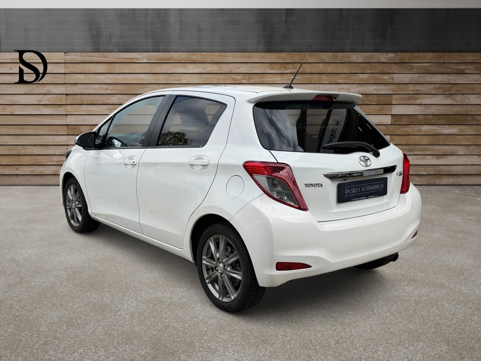 TOYOTA Yaris 1.33 Style Multidrive-image-5
