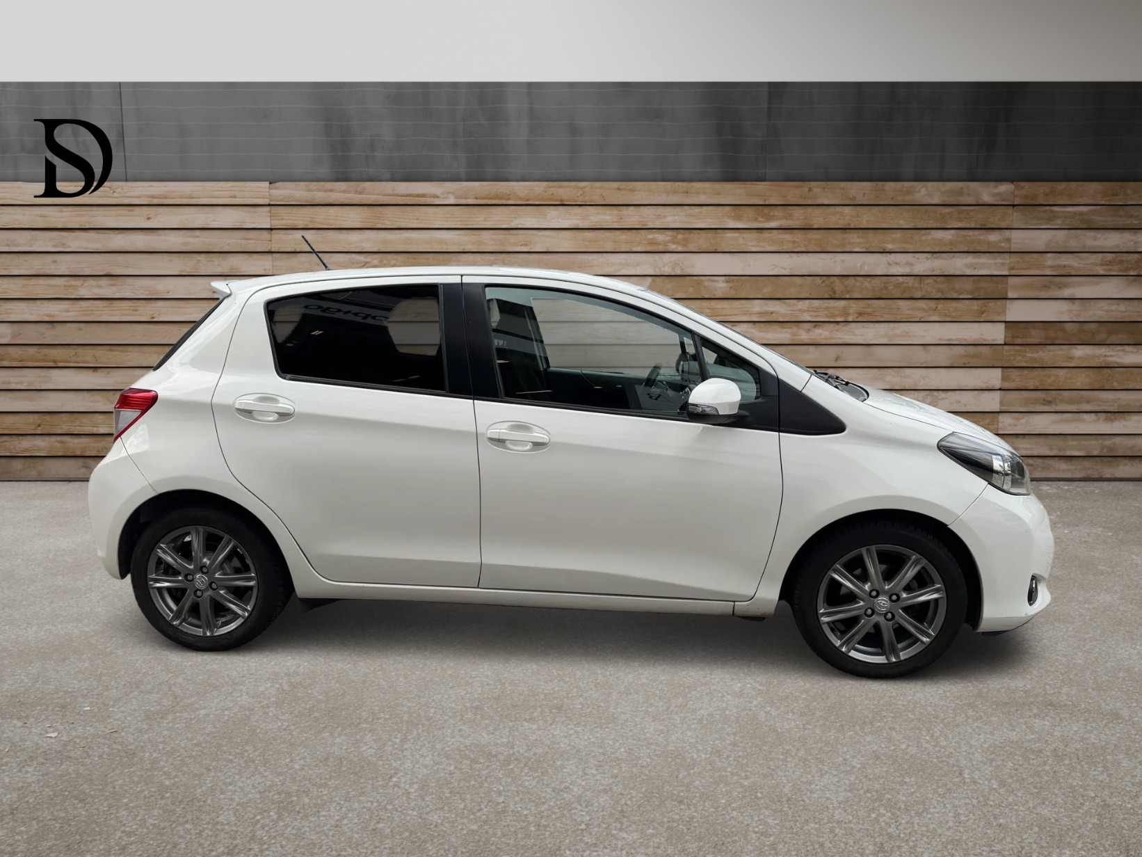 TOYOTA Yaris 1.33 Style Multidrive-image-2