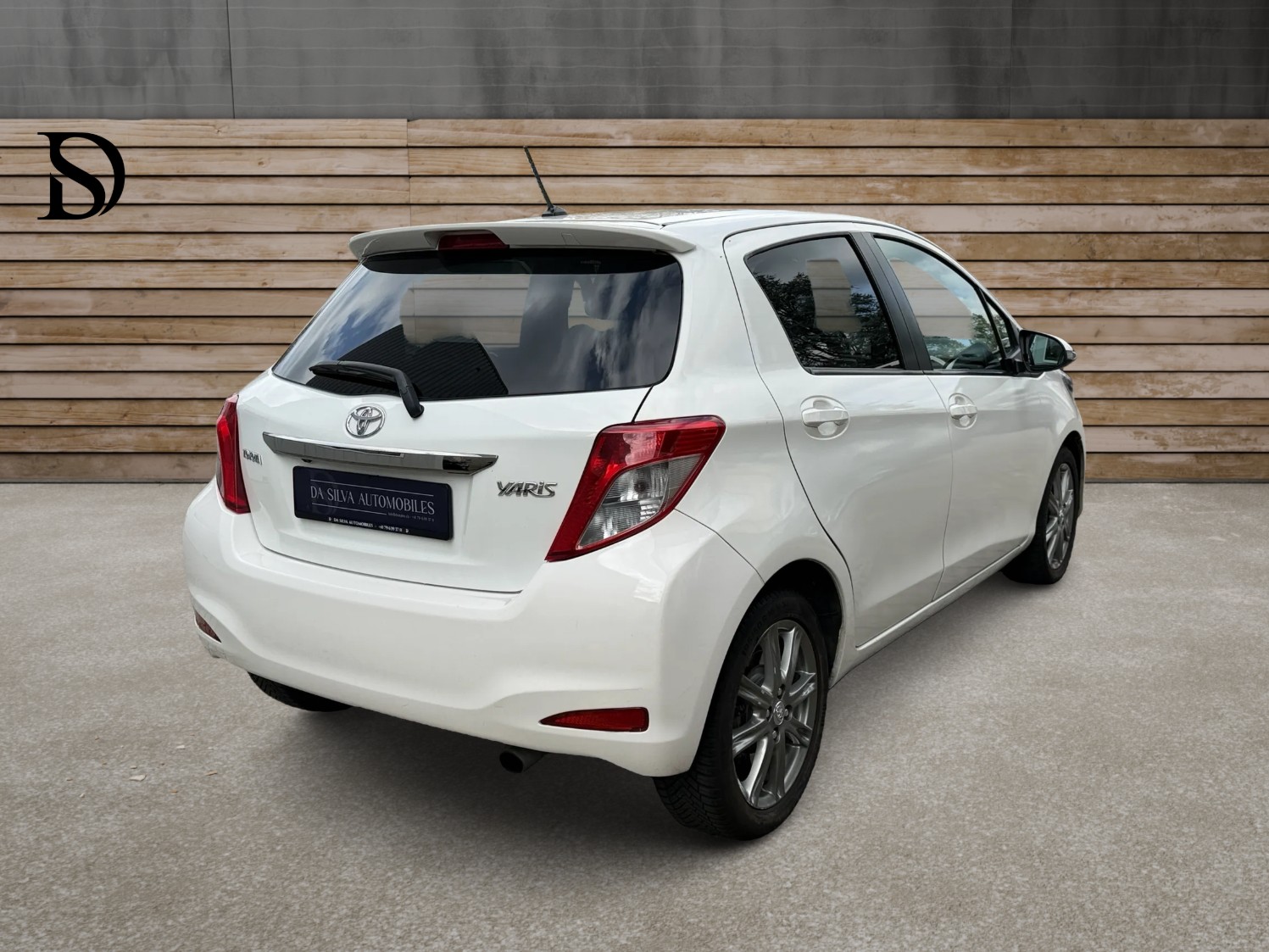 TOYOTA Yaris 1.33 Style Multidrive-image-3
