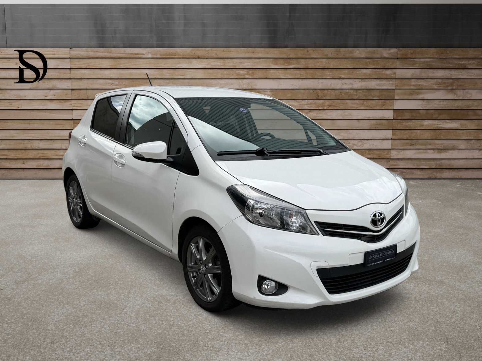 TOYOTA Yaris 1.33 Style Multidrive-image-1