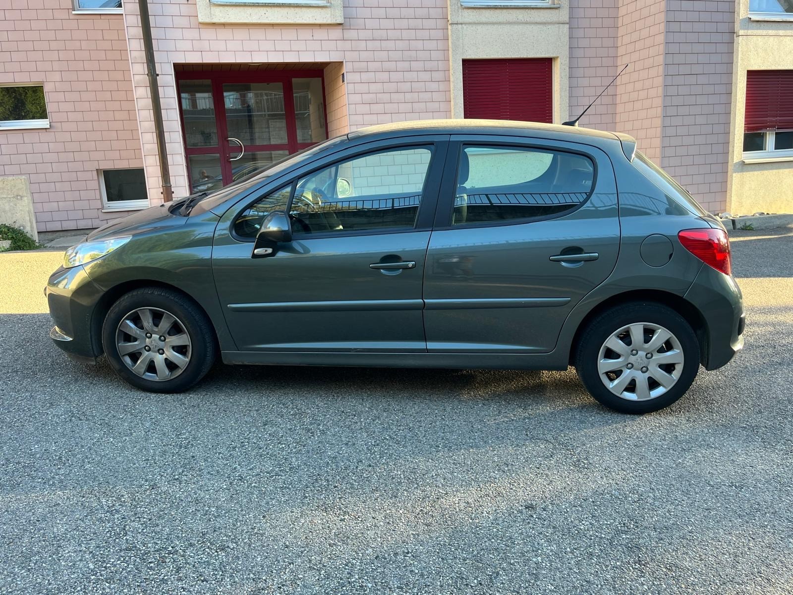 Car photo