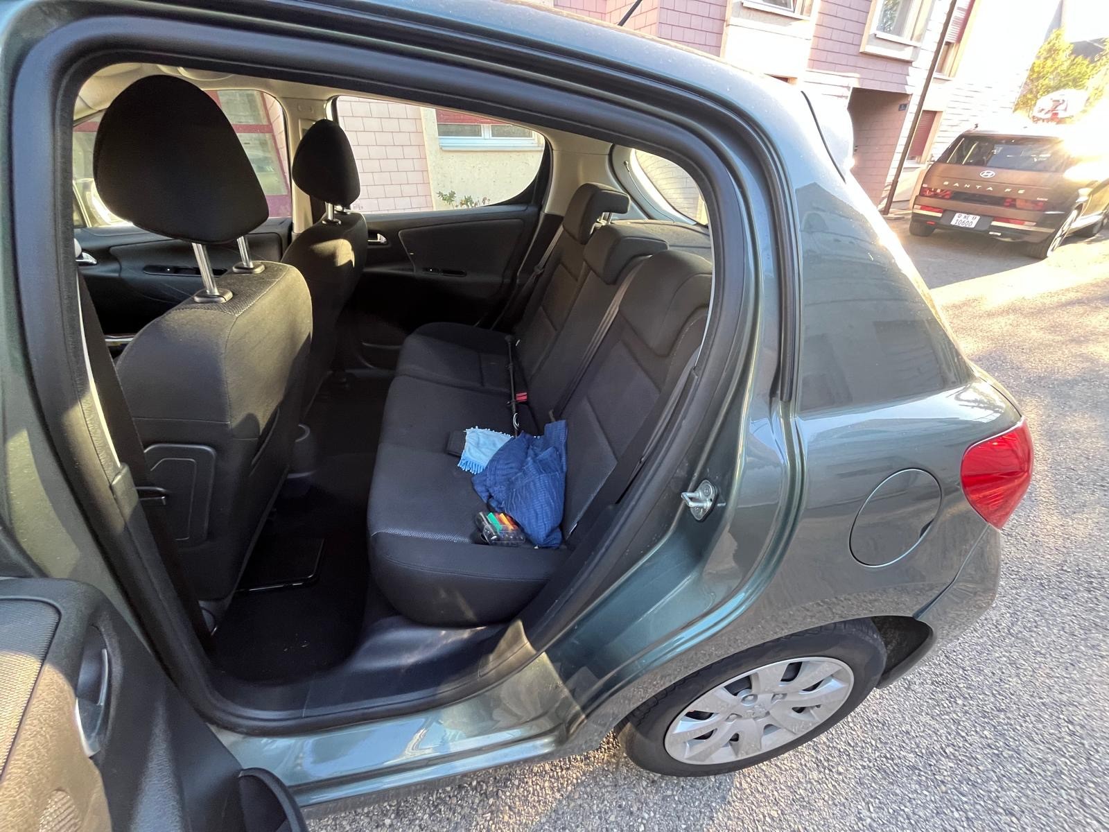 PEUGEOT 1.6 16V Black&Silver Edition-image-4