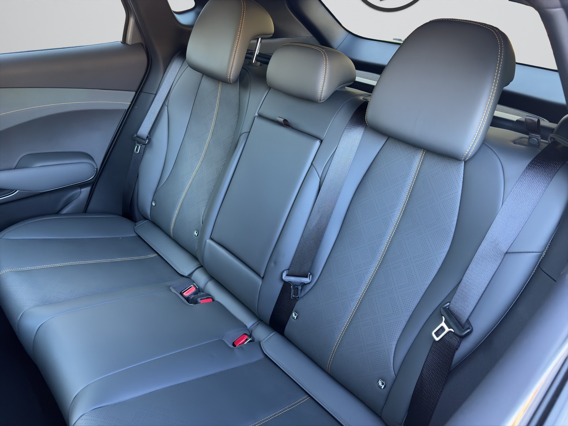BYD Atto 3 EVO 74.8 kWh Excellence AWD-image-11