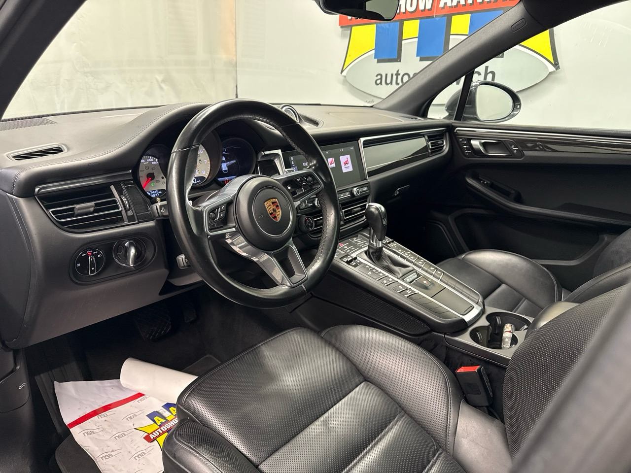 PORSCHE Macan S PDK-image-2