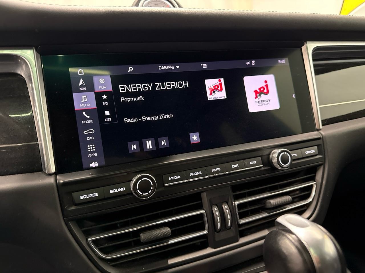 PORSCHE Macan S PDK-image-7