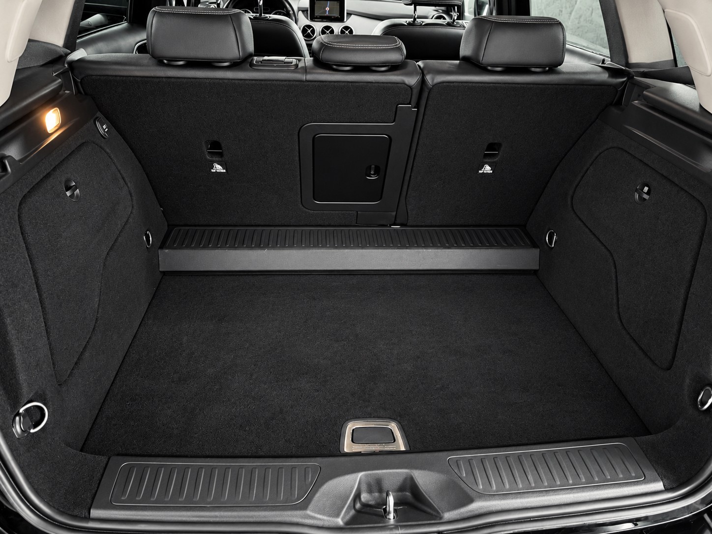 MERCEDES-BENZ B 200 7G-DCT-image-10