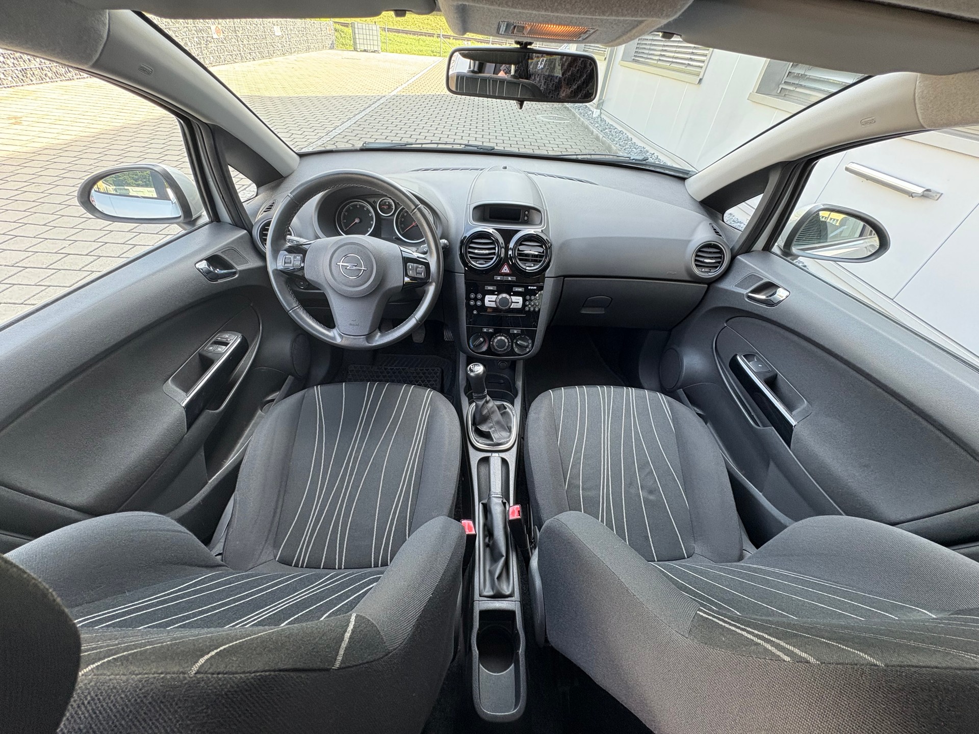 OPEL Corsa 1.4 Frisch ab MFK 09.10.2026 & Service-image-13
