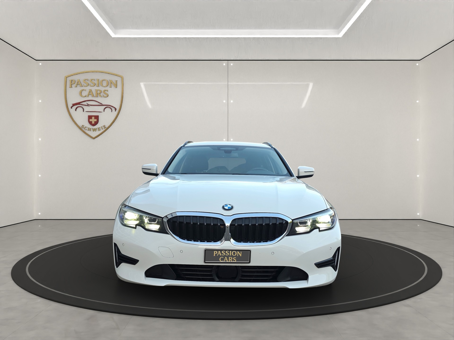 BMW 320d xDrive 48V Touring Steptronic-image-8