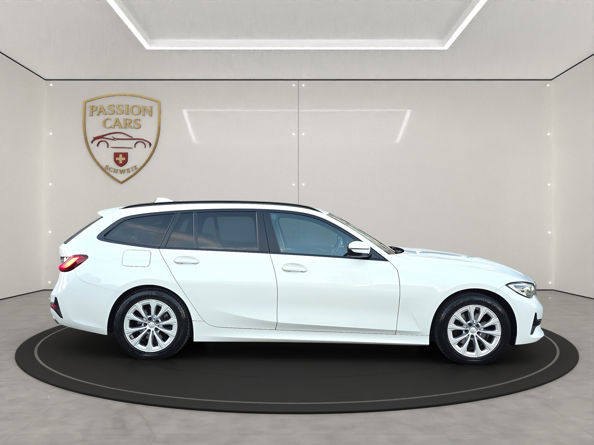 BMW 320d xDrive 48V Touring Steptronic-image-6