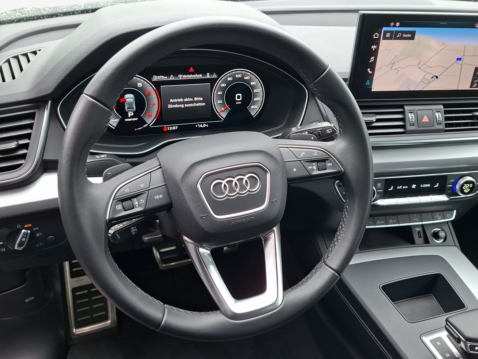AUDI Q5 Sportback 40 TFSI S line quattro S-tronic-image-9