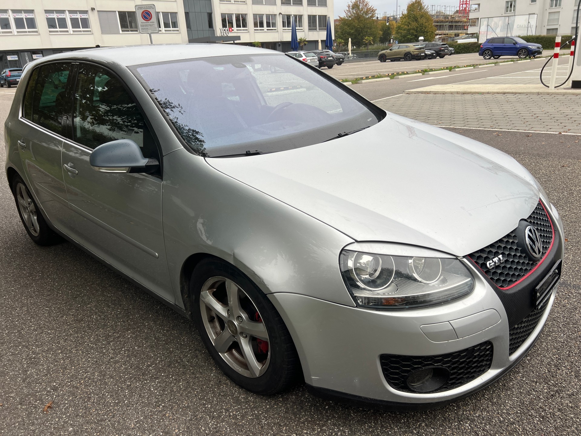 VW Golf 2.0 TFSI GTI Edition 30-image-2