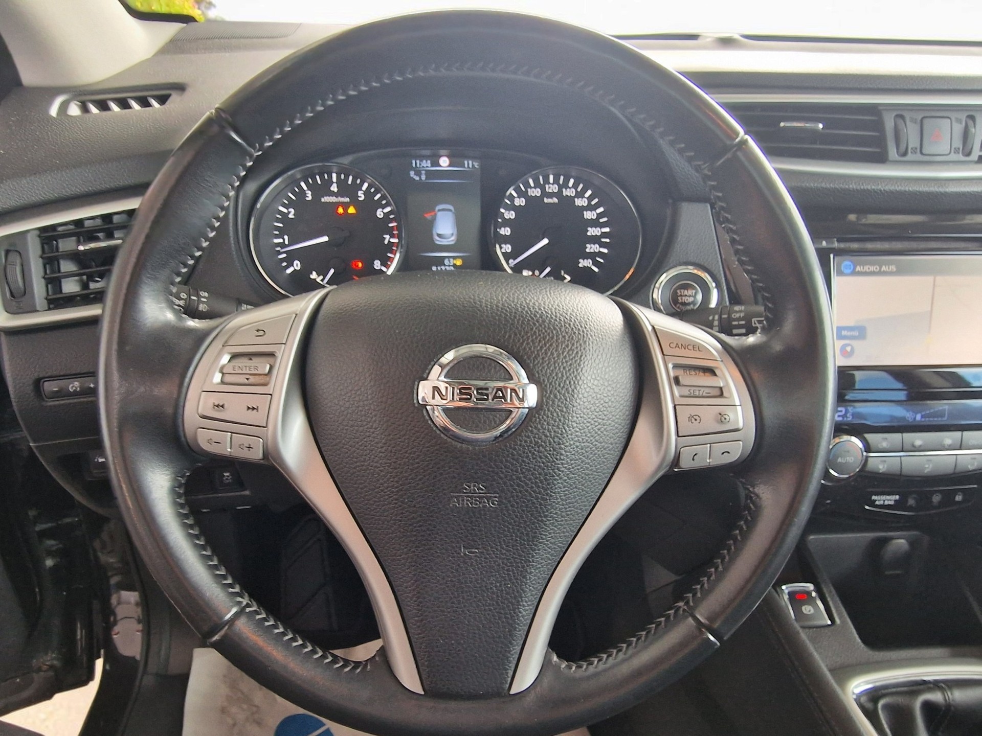 NISSAN Qashqai 1.6 DIG-T tekna 8xBereift 12Mt Gara-image-11